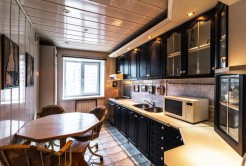 Андрианова, 32