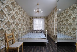 Ленинградская площадь, 1